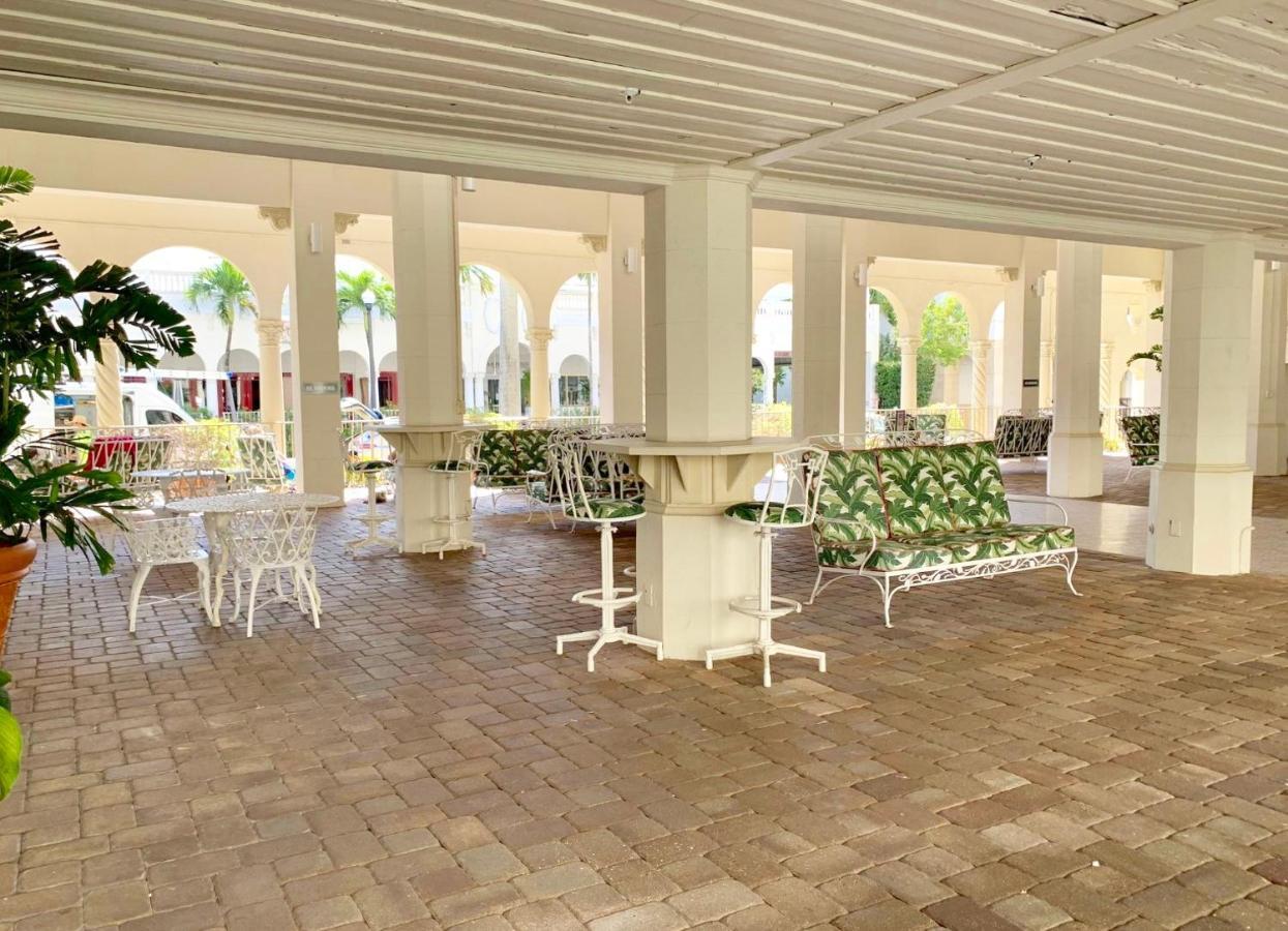 Cozy Studio In The Heart Of The Palm Beach Island - Free Valet Service Exterior foto